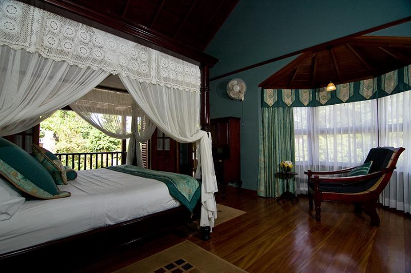 Spring Hotel Bequia Port Elizabeth Экстерьер фото