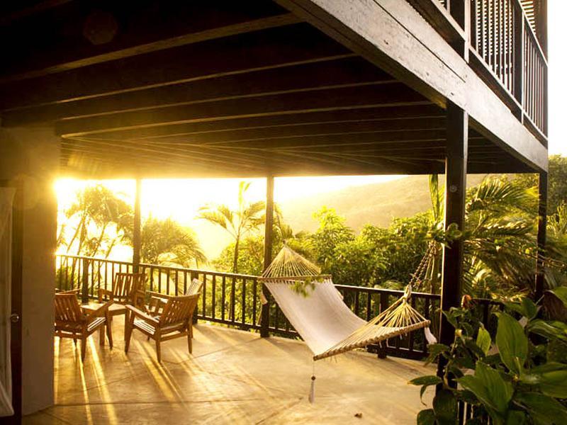 Spring Hotel Bequia Port Elizabeth Экстерьер фото